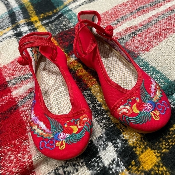 BEAUTIFUL CHINESE SANDALS - Picture 2 of 5